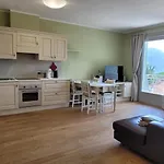Iseolakerental - The View Apartmán